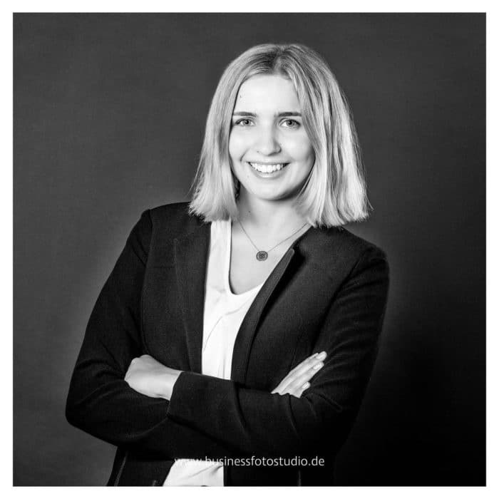 Jana-Warnke-business-fotostudio-portrait-aufnahmen