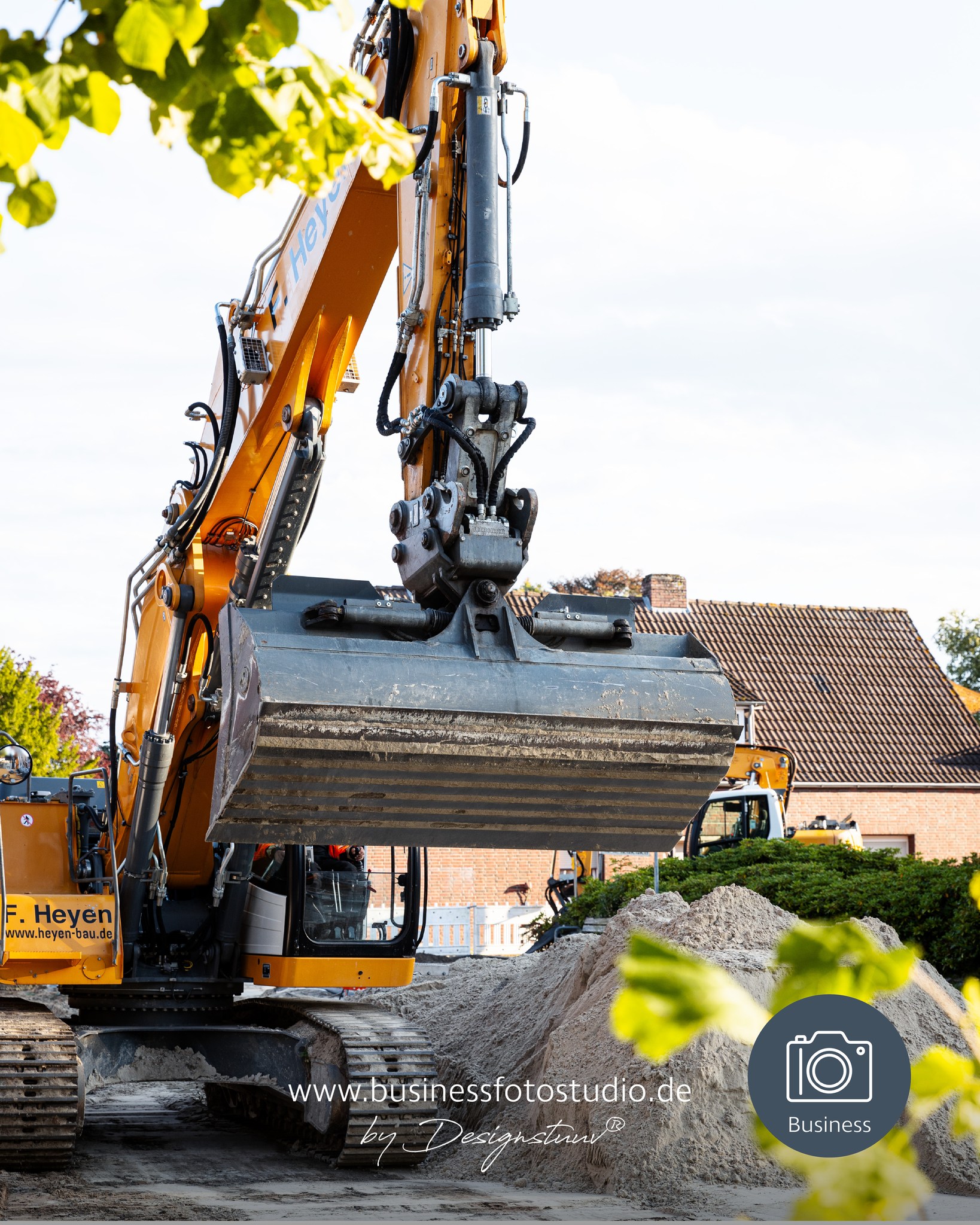 business_fotostudio_1764086426_3773752919628481194_29867177702